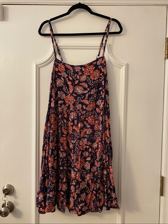 Old Navy Dresses & Skirts - Old Navy Floral Spaghetti-Strap Sundress in Navy and Rust with pockets